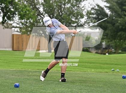 Thumbnail 3 in UIL 1A Boys State Golf Tournament Finals photogallery.