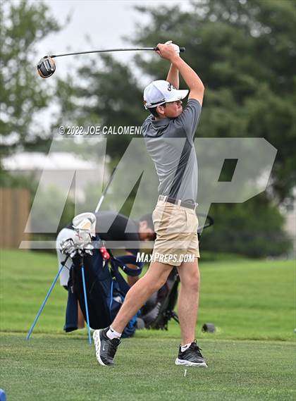 Thumbnail 3 in UIL 1A Boys State Golf Tournament Finals photogallery.