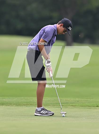 Thumbnail 2 in UIL 1A Boys State Golf Tournament Finals photogallery.