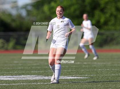 Thumbnail 2 in Lee's Summit vs. Liberty North (MSHSAA Class 4 Quarterfinal) photogallery.