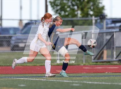 Thumbnail 3 in Lee's Summit vs. Liberty North (MSHSAA Class 4 Quarterfinal) photogallery.