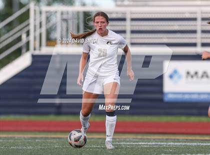 Thumbnail 1 in Lee's Summit vs. Liberty North (MSHSAA Class 4 Quarterfinal) photogallery.