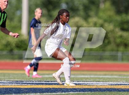 Thumbnail 3 in Lee's Summit vs. Liberty North (MSHSAA Class 4 Quarterfinal) photogallery.