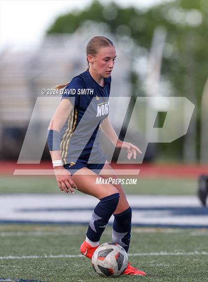 Thumbnail 1 in Lee's Summit vs. Liberty North (MSHSAA Class 4 Quarterfinal) photogallery.