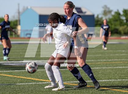 Thumbnail 1 in Lee's Summit vs. Liberty North (MSHSAA Class 4 Quarterfinal) photogallery.