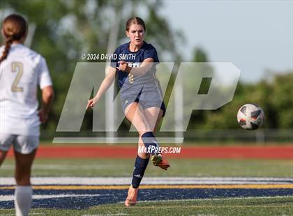 Thumbnail 2 in Lee's Summit vs. Liberty North (MSHSAA Class 4 Quarterfinal) photogallery.