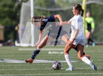 Thumbnail 1 in Lee's Summit vs. Liberty North (MSHSAA Class 4 Quarterfinal) photogallery.