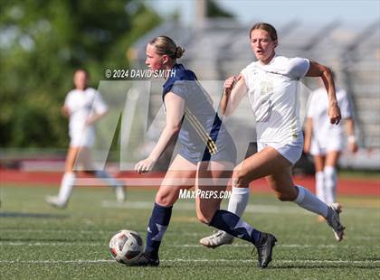 Thumbnail 2 in Lee's Summit vs. Liberty North (MSHSAA Class 4 Quarterfinal) photogallery.