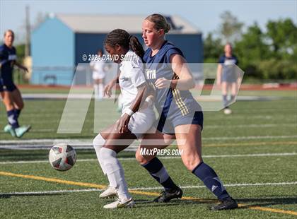 Thumbnail 2 in Lee's Summit vs. Liberty North (MSHSAA Class 4 Quarterfinal) photogallery.