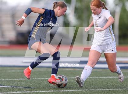 Thumbnail 3 in Lee's Summit vs. Liberty North (MSHSAA Class 4 Quarterfinal) photogallery.