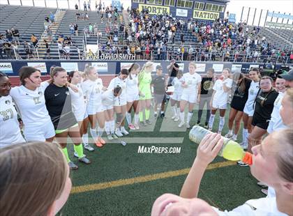 Thumbnail 1 in Lee's Summit vs. Liberty North (MSHSAA Class 4 Quarterfinal) photogallery.