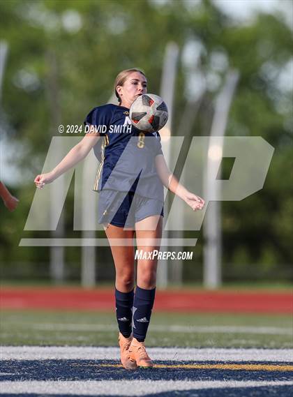 Thumbnail 2 in Lee's Summit vs. Liberty North (MSHSAA Class 4 Quarterfinal) photogallery.