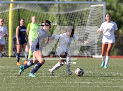 Thumbnail 1 in Lee's Summit vs. Liberty North (MSHSAA Class 4 Quarterfinal) photogallery.