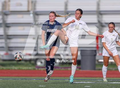 Thumbnail 2 in Lee's Summit vs. Liberty North (MSHSAA Class 4 Quarterfinal) photogallery.