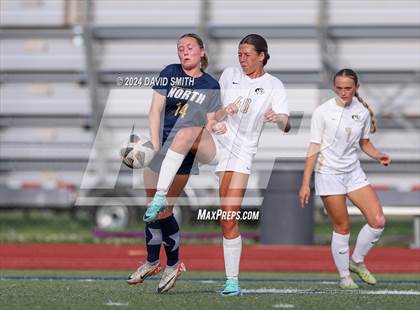 Thumbnail 3 in Lee's Summit vs. Liberty North (MSHSAA Class 4 Quarterfinal) photogallery.
