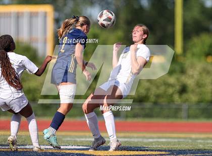 Thumbnail 3 in Lee's Summit vs. Liberty North (MSHSAA Class 4 Quarterfinal) photogallery.