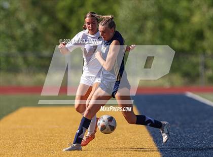 Thumbnail 3 in Lee's Summit vs. Liberty North (MSHSAA Class 4 Quarterfinal) photogallery.
