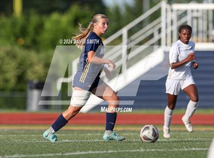 Thumbnail 2 in Lee's Summit vs. Liberty North (MSHSAA Class 4 Quarterfinal) photogallery.