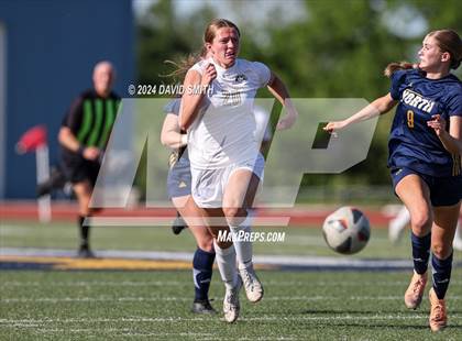 Thumbnail 1 in Lee's Summit vs. Liberty North (MSHSAA Class 4 Quarterfinal) photogallery.