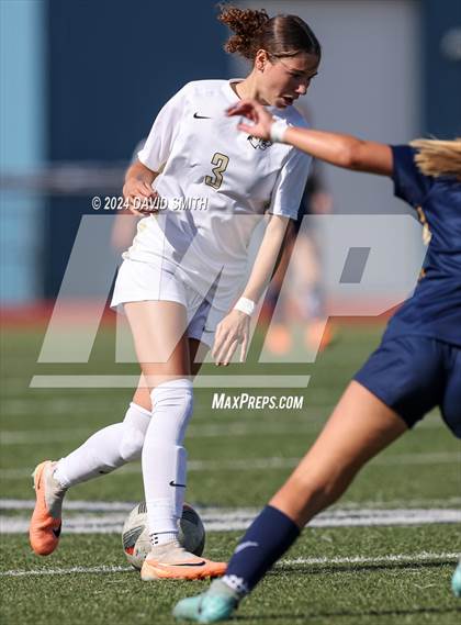 Thumbnail 3 in Lee's Summit vs. Liberty North (MSHSAA Class 4 Quarterfinal) photogallery.