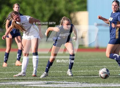 Thumbnail 1 in Lee's Summit vs. Liberty North (MSHSAA Class 4 Quarterfinal) photogallery.