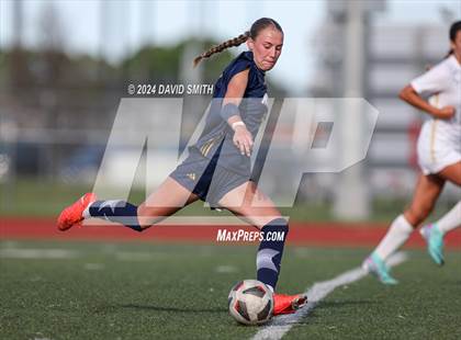 Thumbnail 3 in Lee's Summit vs. Liberty North (MSHSAA Class 4 Quarterfinal) photogallery.