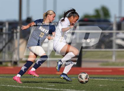 Thumbnail 1 in Lee's Summit vs. Liberty North (MSHSAA Class 4 Quarterfinal) photogallery.