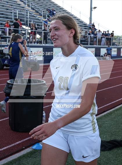 Thumbnail 2 in Lee's Summit vs. Liberty North (MSHSAA Class 4 Quarterfinal) photogallery.