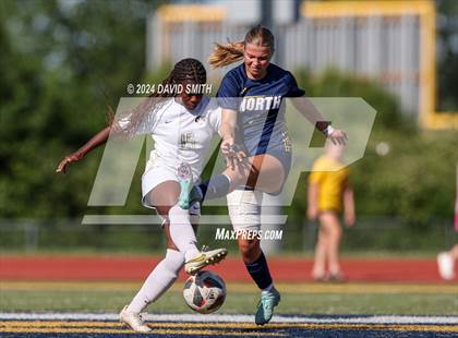 Thumbnail 3 in Lee's Summit vs. Liberty North (MSHSAA Class 4 Quarterfinal) photogallery.