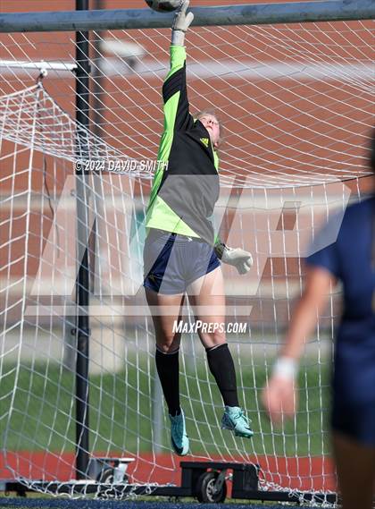 Thumbnail 1 in Lee's Summit vs. Liberty North (MSHSAA Class 4 Quarterfinal) photogallery.