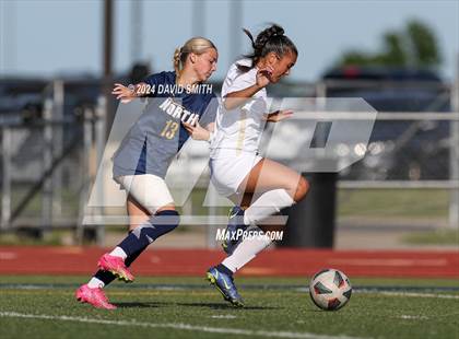 Thumbnail 3 in Lee's Summit vs. Liberty North (MSHSAA Class 4 Quarterfinal) photogallery.