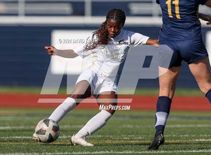 Thumbnail 2 in Lee's Summit vs. Liberty North (MSHSAA Class 4 Quarterfinal) photogallery.