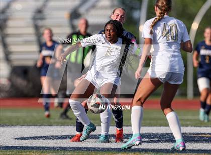 Thumbnail 1 in Lee's Summit vs. Liberty North (MSHSAA Class 4 Quarterfinal) photogallery.