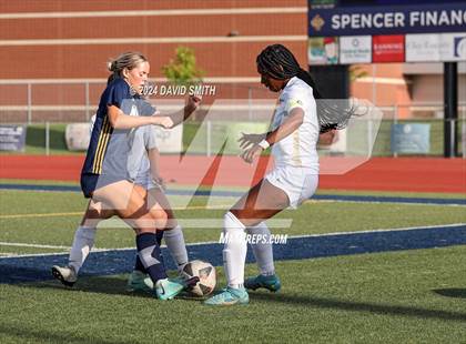 Thumbnail 2 in Lee's Summit vs. Liberty North (MSHSAA Class 4 Quarterfinal) photogallery.