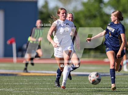 Thumbnail 2 in Lee's Summit vs. Liberty North (MSHSAA Class 4 Quarterfinal) photogallery.