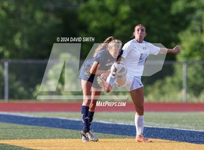 Thumbnail 1 in Lee's Summit vs. Liberty North (MSHSAA Class 4 Quarterfinal) photogallery.
