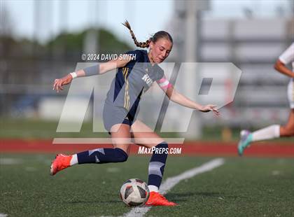 Thumbnail 3 in Lee's Summit vs. Liberty North (MSHSAA Class 4 Quarterfinal) photogallery.