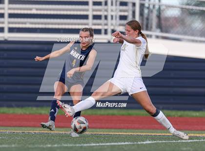 Thumbnail 3 in Lee's Summit vs. Liberty North (MSHSAA Class 4 Quarterfinal) photogallery.