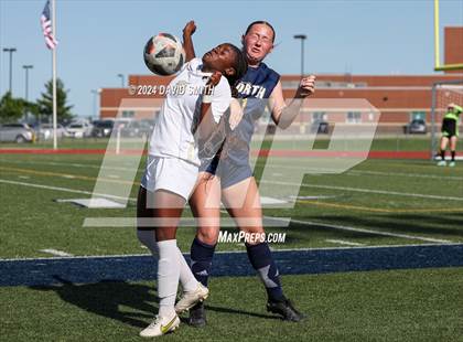 Thumbnail 1 in Lee's Summit vs. Liberty North (MSHSAA Class 4 Quarterfinal) photogallery.
