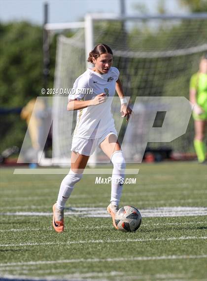 Thumbnail 2 in Lee's Summit vs. Liberty North (MSHSAA Class 4 Quarterfinal) photogallery.