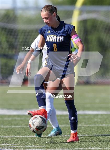 Thumbnail 3 in Lee's Summit vs. Liberty North (MSHSAA Class 4 Quarterfinal) photogallery.