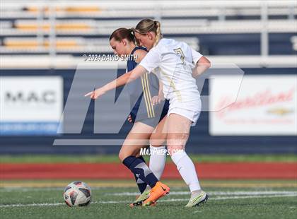 Thumbnail 3 in Lee's Summit vs. Liberty North (MSHSAA Class 4 Quarterfinal) photogallery.