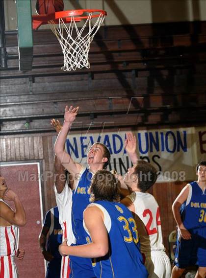 Thumbnail 1 in Del Campo vs. San Juan (Kendall Arnett Invitational) photogallery.