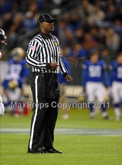 Thumbnail 2 in Bellarmine vs. Santa Margarita (CIF State D1 Final) photogallery.