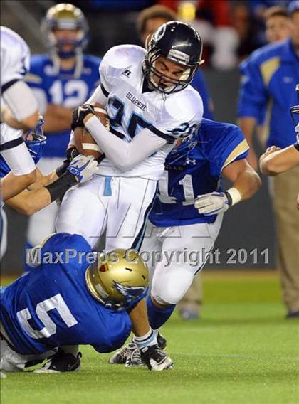 Thumbnail 3 in Bellarmine vs. Santa Margarita (CIF State D1 Final) photogallery.