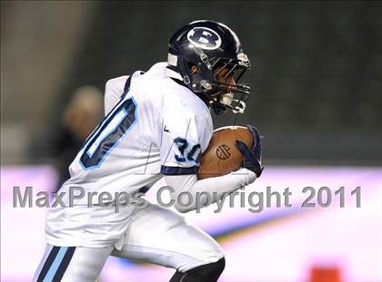 Thumbnail 1 in Bellarmine vs. Santa Margarita (CIF State D1 Final) photogallery.