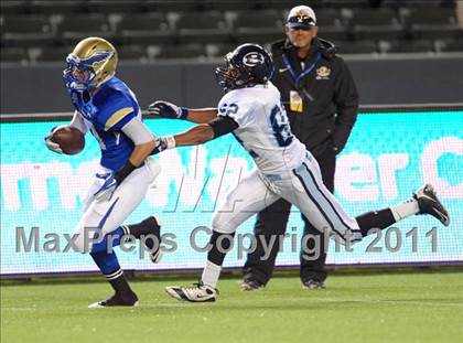 Thumbnail 2 in Bellarmine vs. Santa Margarita (CIF State D1 Final) photogallery.