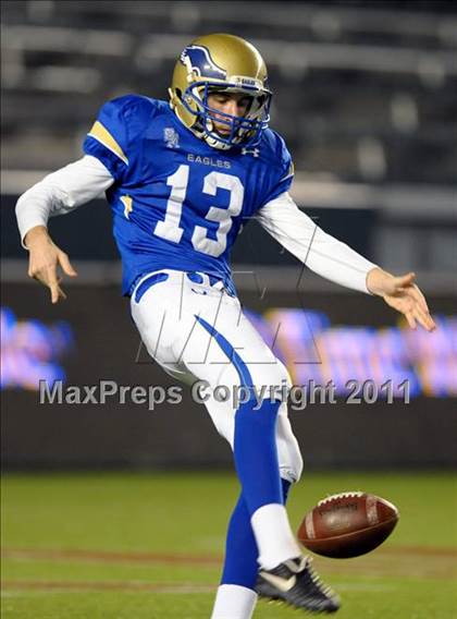 Thumbnail 2 in Bellarmine vs. Santa Margarita (CIF State D1 Final) photogallery.