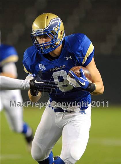 Thumbnail 2 in Bellarmine vs. Santa Margarita (CIF State D1 Final) photogallery.
