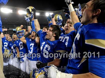 Thumbnail 2 in Bellarmine vs. Santa Margarita (CIF State D1 Final) photogallery.